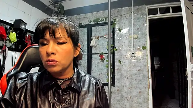 Snapshot of Erlinda-engel chatting on February 18, 2025, 11:55 am Erlinda-engel online show from February 18, 2025, 11:55 am