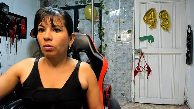 Snapshot of Erlinda-engel chatting on March 4, 2025, 11:40 am Erlinda-engel online show from March 4, 2025, 11:40 am