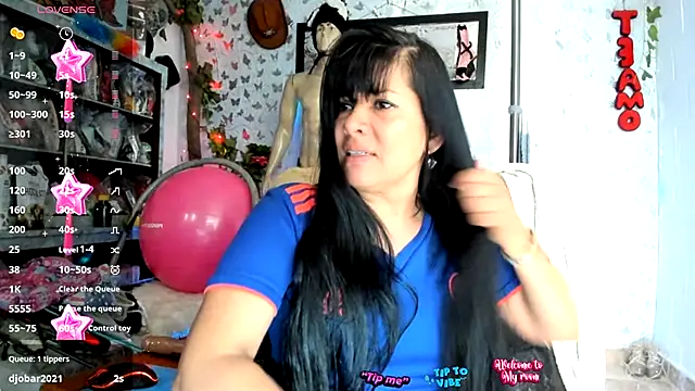 Snapshot of Erlinda-engel chatting on November 13, 2025, 12:37 pm Erlinda-engel online show from November 13, 2025, 12:37 pm