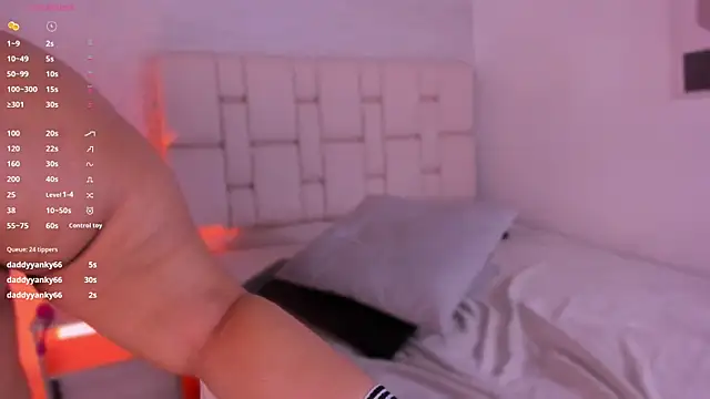 iara martinez online show from February 23, 2025, 2:35 pm