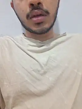 alesssterling online show from April 23, 2026, 7:05 pm