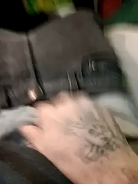 ySqmbVanbe online show from December 19, 2025, 4:14 pm