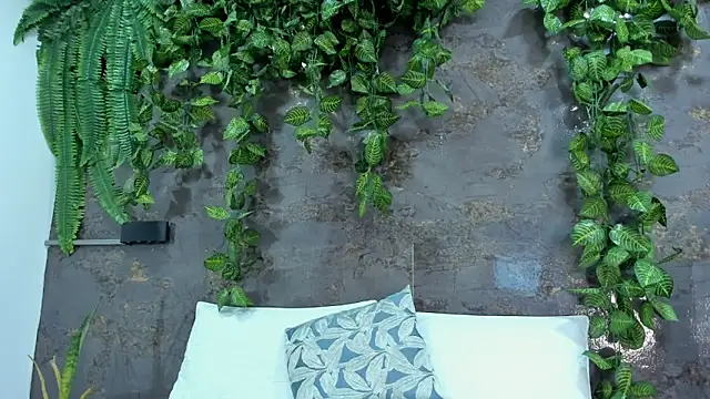 emily hunter12 online show from April 4, 2026, 12:35 pm