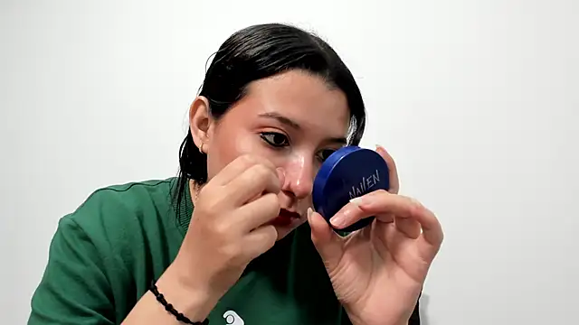 Snapshot of cami-01 chatting on November 22, 2025, 8:30 pm cami-01 online show from November 22, 2025, 8:30 pm