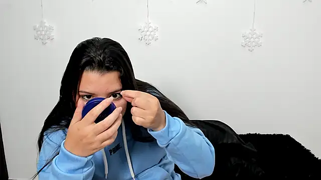 Snapshot of cami-01 chatting on February 6, 2026, 8:34 pm cami-01 online show from February 6, 2026, 8:34 pm