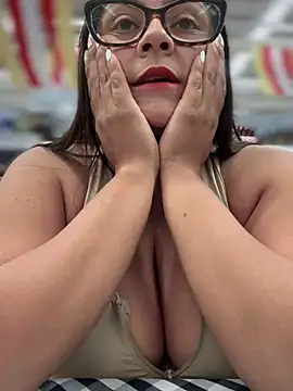 Sol biglips online show from February 12, 2025, 1:59 pm