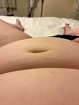 Snapshot of curvygirll2 chatting on November 17, 2025, 5:41 pm curvygirll2 online show from November 17, 2025, 5:41 pm