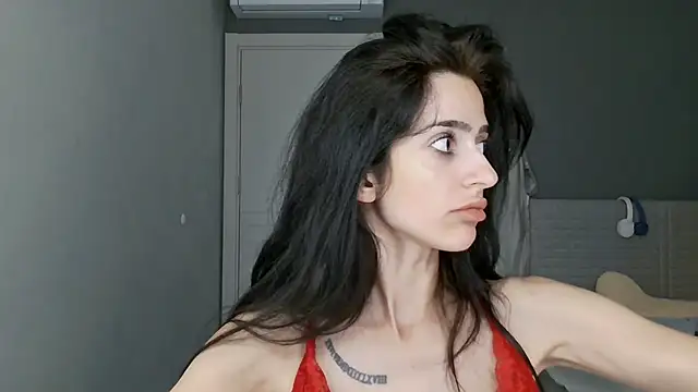 exotic brunettee online show from December 2, 2024, 1:02 pm
