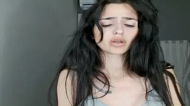exotic brunettee online show from December 3, 2024, 2:49 pm