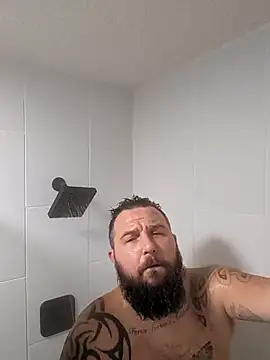 beardedbeasty86 online show from October 15, 2025, 10:59 am