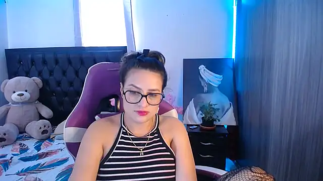 Snapshot of esmeraldaa230 chatting on May 31, 2026, 7:26 pm esmeraldaa230 online show from May 31, 2026, 7:26 pm