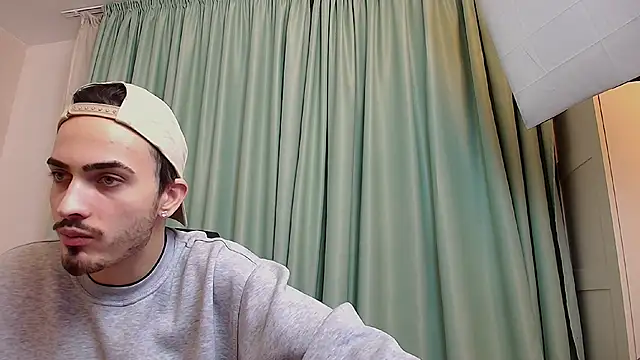 Snapshot of BrandonTate chatting on December 12, 2024, 3:59 pm BrandonTate online show from December 12, 2024, 3:59 pm