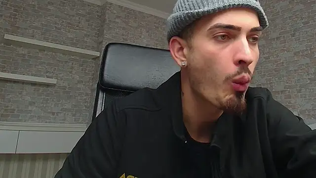 Snapshot of BrandonTate chatting on February 11, 2025, 12:16 pm BrandonTate online show from February 11, 2025, 12:16 pm