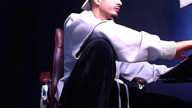 Snapshot of BrandonTate chatting on September 26, 2025, 10:19 am BrandonTate online show from September 26, 2025, 10:19 am