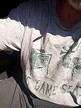 FloppyPickle4u online show from March 18, 2025, 6:04 pm