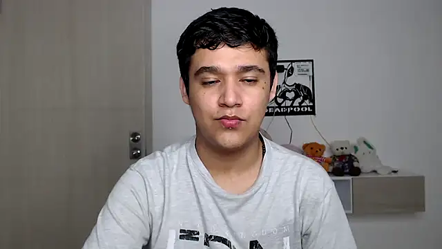 kaiine190 online show from October 27, 2025, 6:50 am