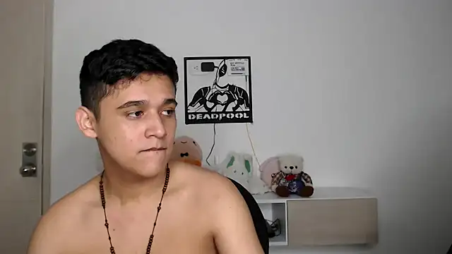 kaiine190 online show from November 21, 2025, 7:40 am