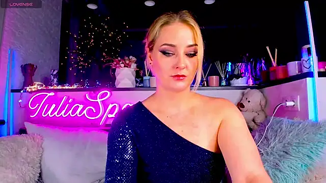  JuliaSpace  online show from December 10, 2024, 7:54 pm