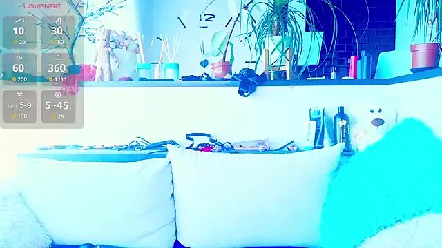  JuliaSpace  online show from March 1, 2026, 10:50 am