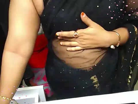 Arushisingh8888 online show from November 22, 2025, 12:59 pm