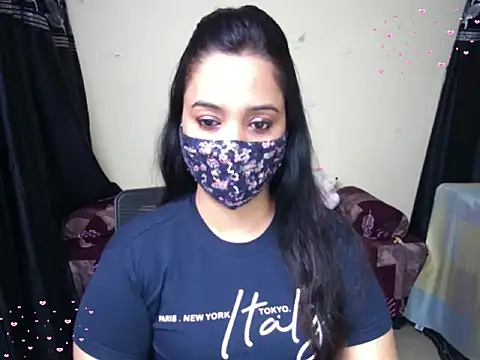 Arushisingh8888 online show from January 17, 2026, 12:43 pm