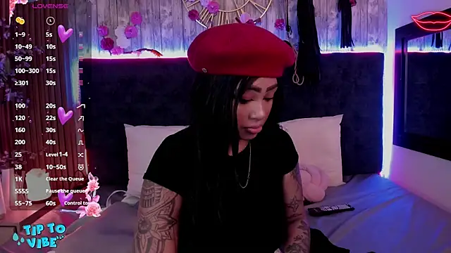 Neko Misaki online show from December 2, 2025, 6:25 pm