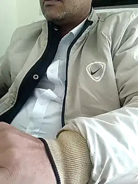 Snapshot of Hot-man39 chatting on December 17, 2024, 8:23 am Hot-man39 online show from December 17, 2024, 8:23 am