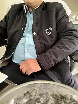 Snapshot of Hot-man39 chatting on January 1, 2025, 8:56 am Hot-man39 online show from January 1, 2025, 8:56 am