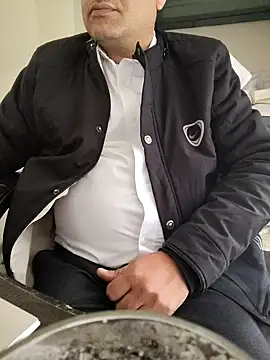 Snapshot of Hot-man39 chatting on January 7, 2025, 6:05 am Hot-man39 online show from January 7, 2025, 6:05 am