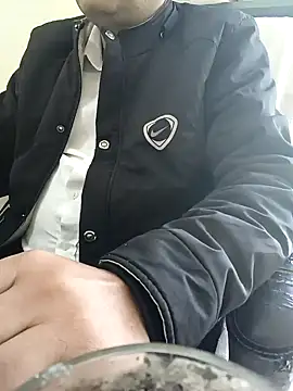 Snapshot of Hot-man39 chatting on February 10, 2025, 5:03 am Hot-man39 online show from February 10, 2025, 5:03 am