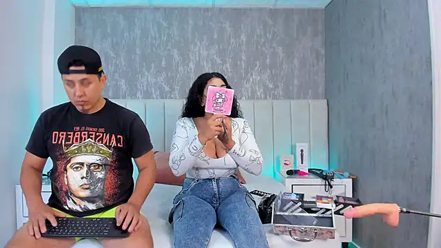 Liana Asaff online show from March 12, 2025, 8:31 pm