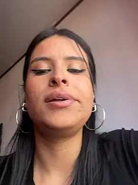 Snapshot of _elektrah chatting on May 27, 2026, 8:28 pm elektrah online show from May 27, 2026, 8:28 pm