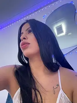 JannaNader12 online show from January 3, 2025, 2:32 am