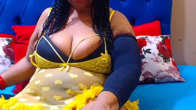 ebonycandy10 online show from November 14, 2025, 4:55 am