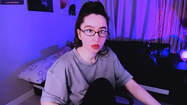 Snapshot of Lily_xBabe chatting on February 15, 2026, 8:02 am Lily xBabe online show from February 15, 2026, 8:02 am