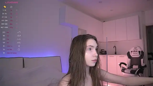 haileyishere online show from April 7, 2026, 7:47 pm