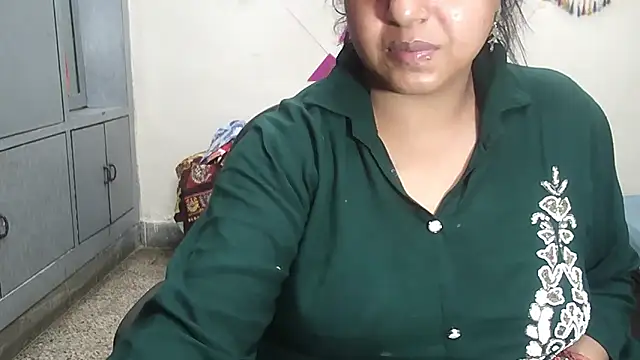 Sexy komolika online show from March 21, 2026, 2:42 pm