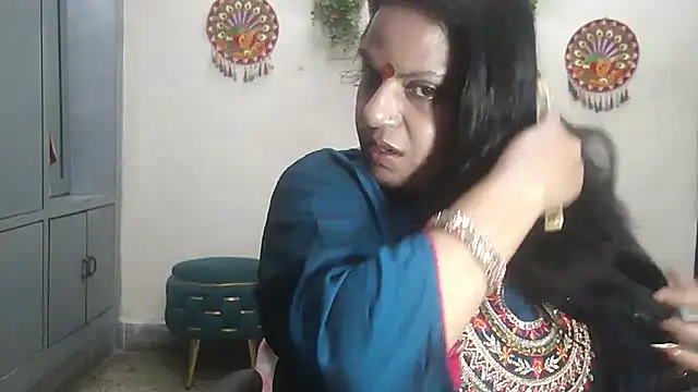 Sexy komolika online show from April 1, 2026, 4:15 pm