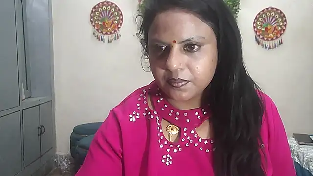 Sexy komolika online show from April 4, 2026, 3:53 pm