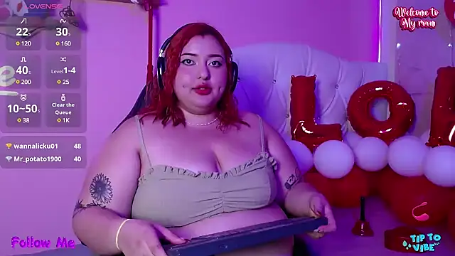 HECATE 23 online show from February 15, 2025, 4:56 pm