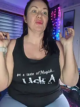 Snapshot of KinkyLittleWitch chatting on February 6, 2026, 2:09 pm KinkyLittleWitch online show from February 6, 2026, 2:09 pm