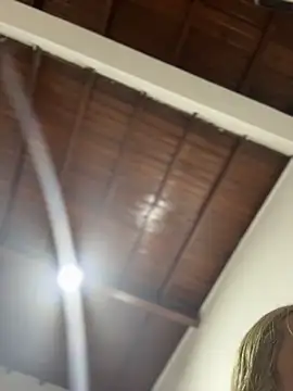 emiss  online show from December 15, 2025, 8:35 pm