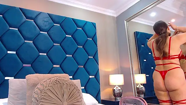 ThaniaJones online show from February 8, 2026, 12:08 pm