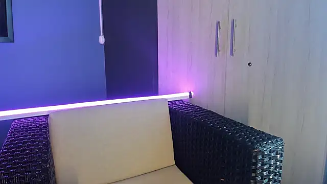 PaulinaDuarte online show from March 7, 2025, 1:51 pm