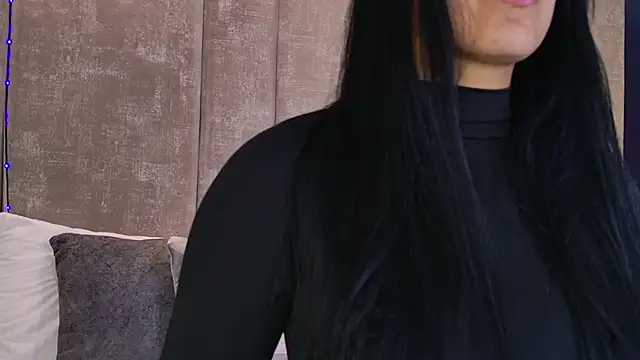 PaulinaDuarte online show from December 16, 2025, 11:04 am