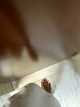 RajeshKumar133476 online show from February 27, 2025, 3:47 am