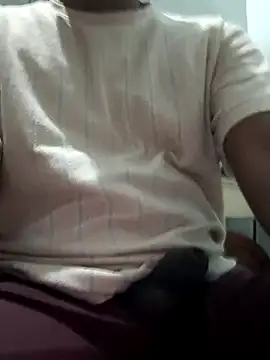 RajeshKumar133476 online show from November 9, 2025, 5:06 am