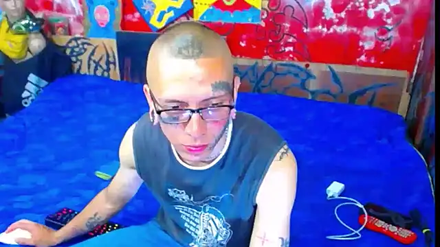 deivid estrada online show from November 10, 2025, 6:07 pm