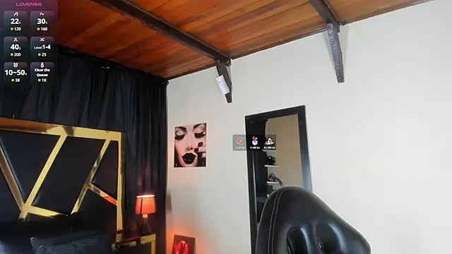 EmiliWilliams online show from November 12, 2025, 10:52 pm