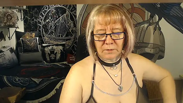 TittenMichelle online show from December 17, 2025, 5:41 pm